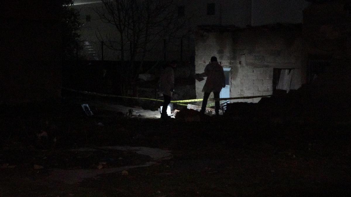 Bursa'da fırtınada üzerine devrilen duvarın altında can verdi