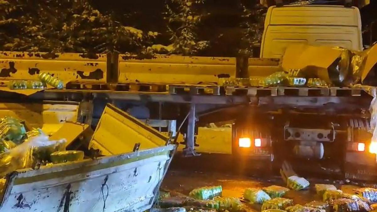 Elazığda kaygan zemin kazaya neden oldu