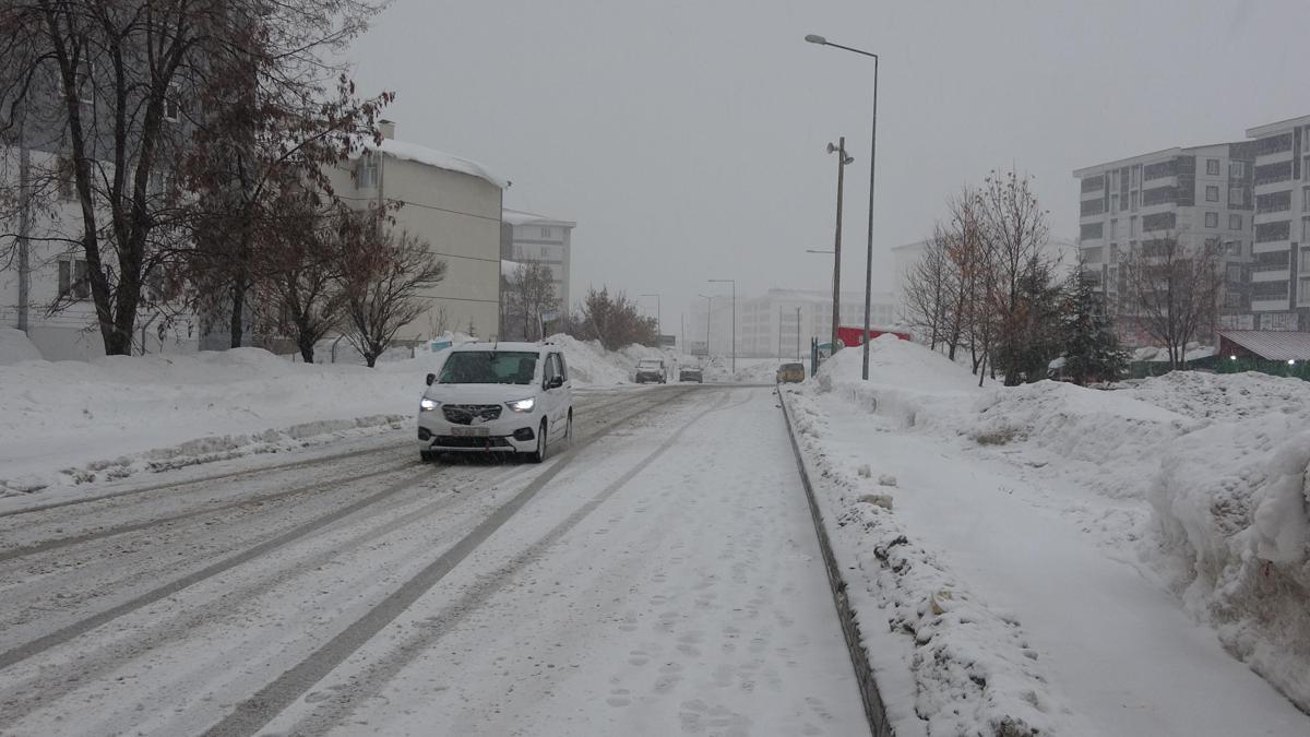 Bitlis'te kar yağışı