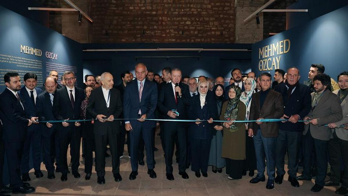 Hane İslam Sanatları Sergisi açıldı: Cumhurbaşkanı Erdoğan, sanatçı ve katılımcıların sorularını yanıtladı