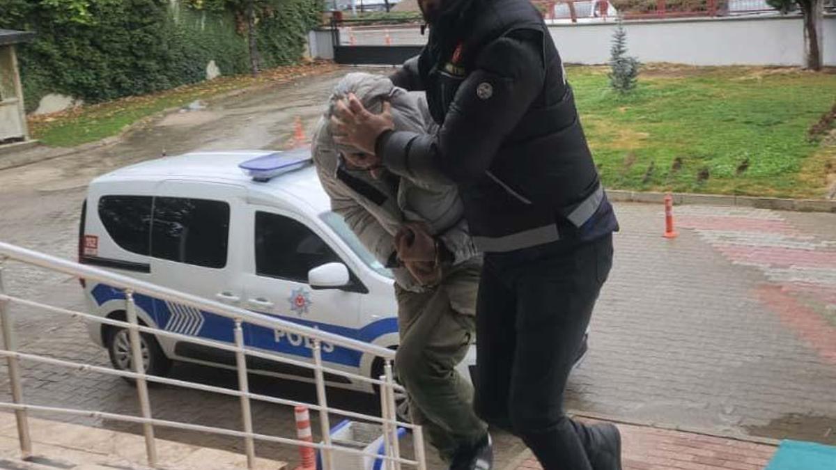 İç çamaşırı ve botunun içine uyuşturucu saklayan 2 şüpheli tutuklandı