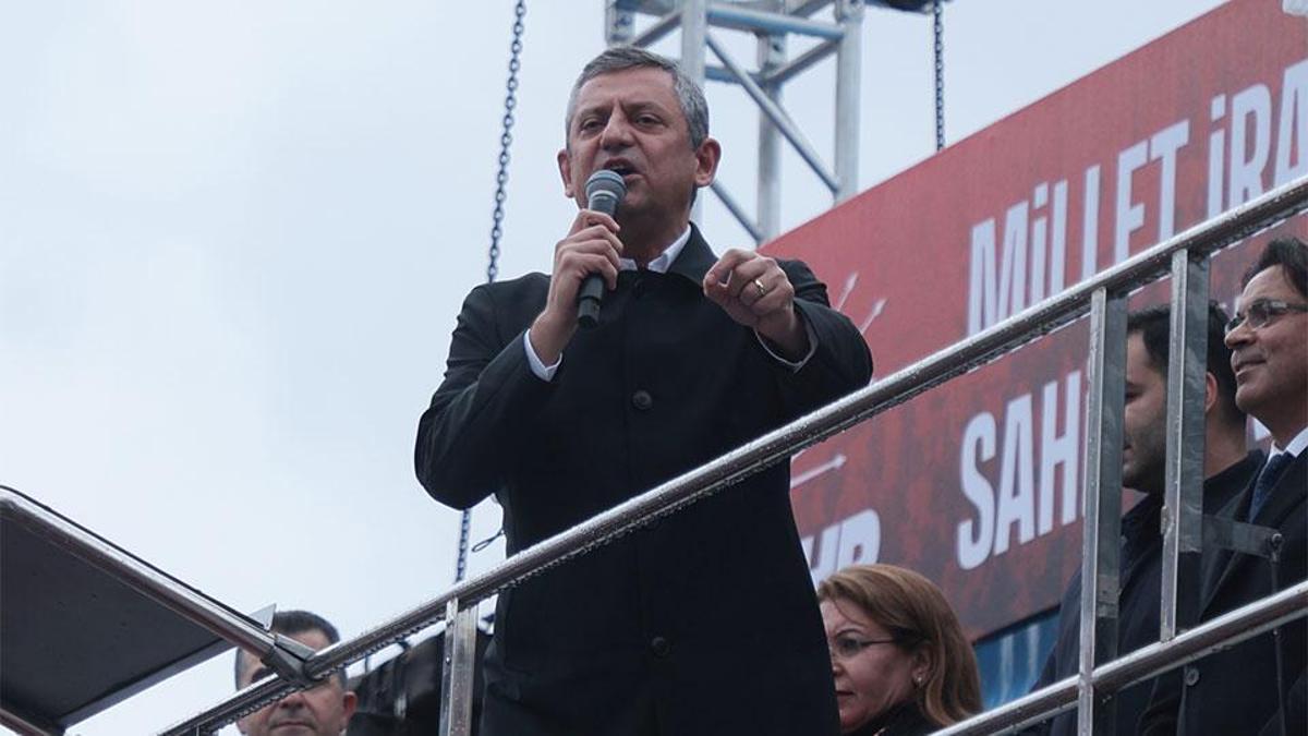 Özgür Özel'den Denizlide sitem: Pijamalılara selam olsun