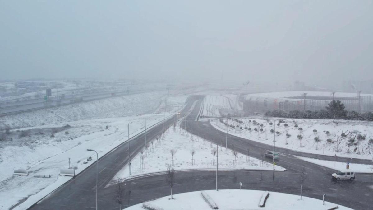 İstanbul- Beykoz ve Başakşehir'de kar yağışı havadan görüntülendi
