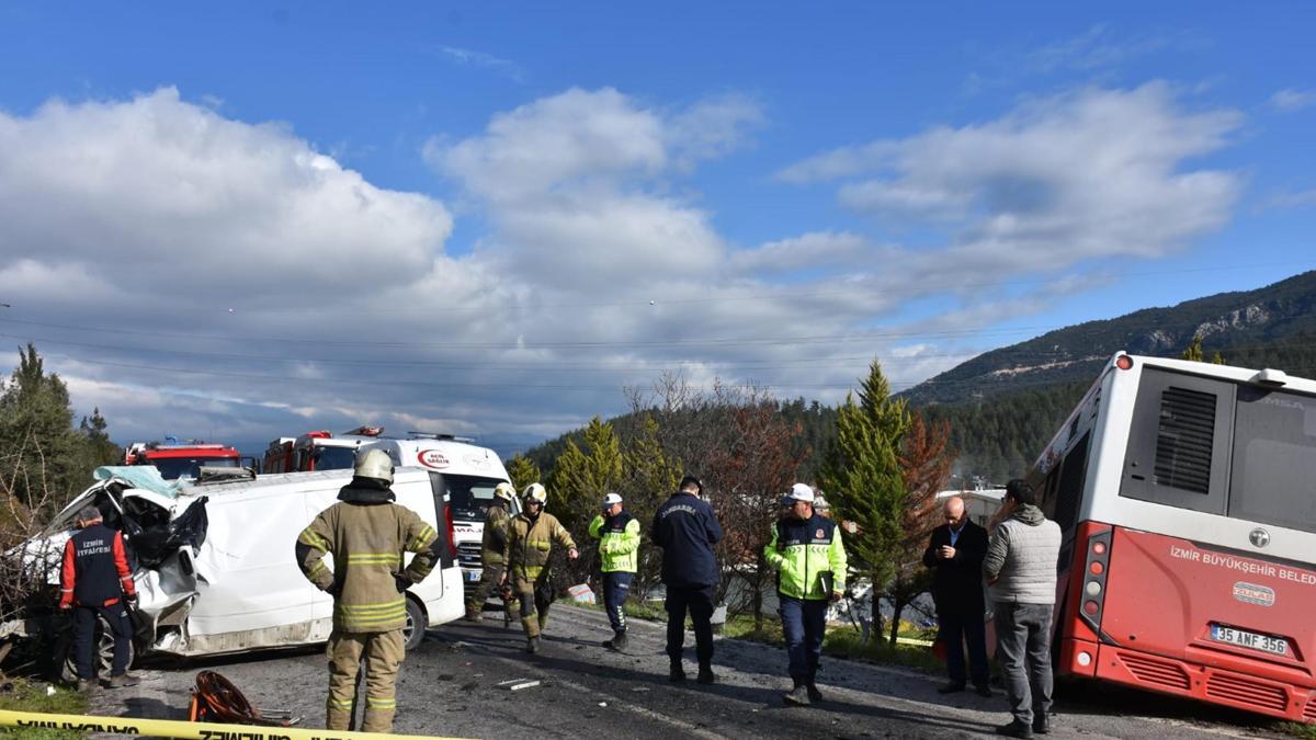 İzmir'de can pazarı: 1ölü, 1'i ağır 8 yaralı