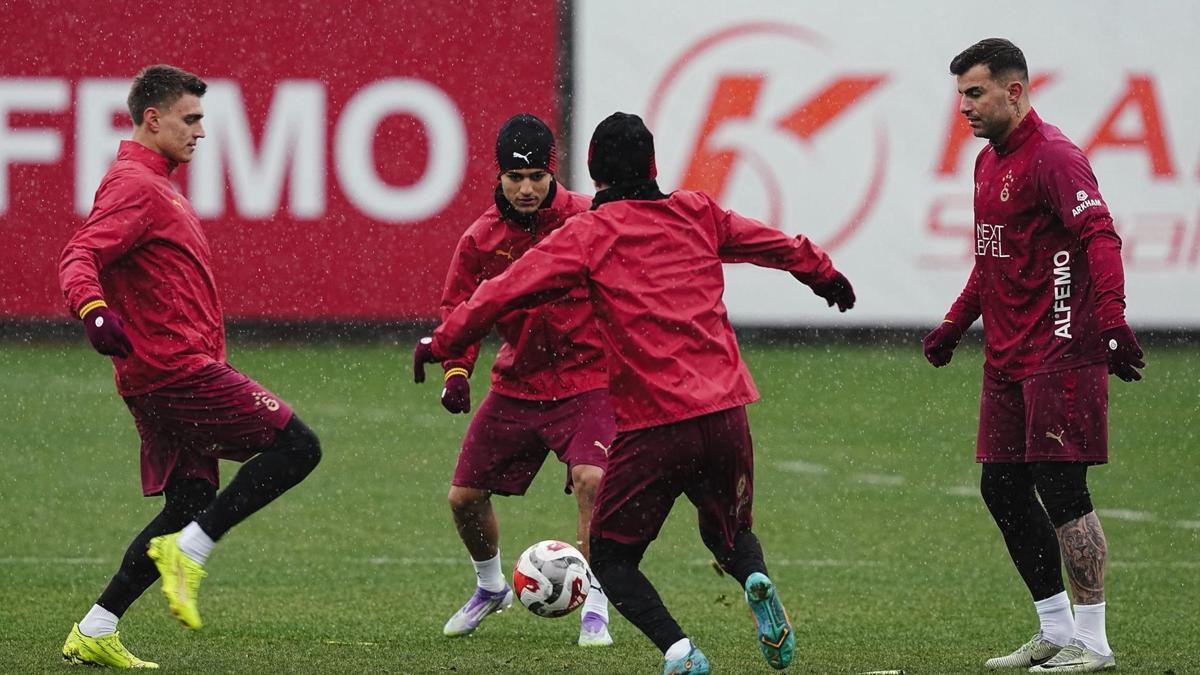 Galatasaray, Fethiyespor maçı öncesi son antrenmanını gerçekleştirdi