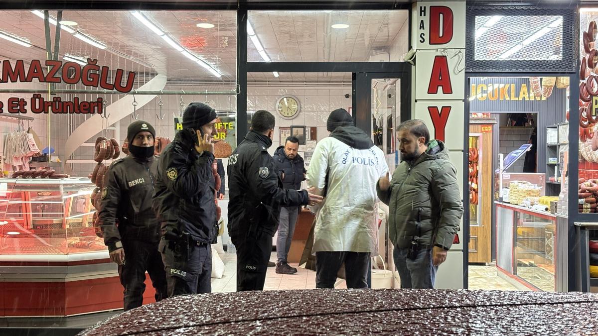 Kasap dükkanında silahlı kavga anı kamerada: 2 yaralı