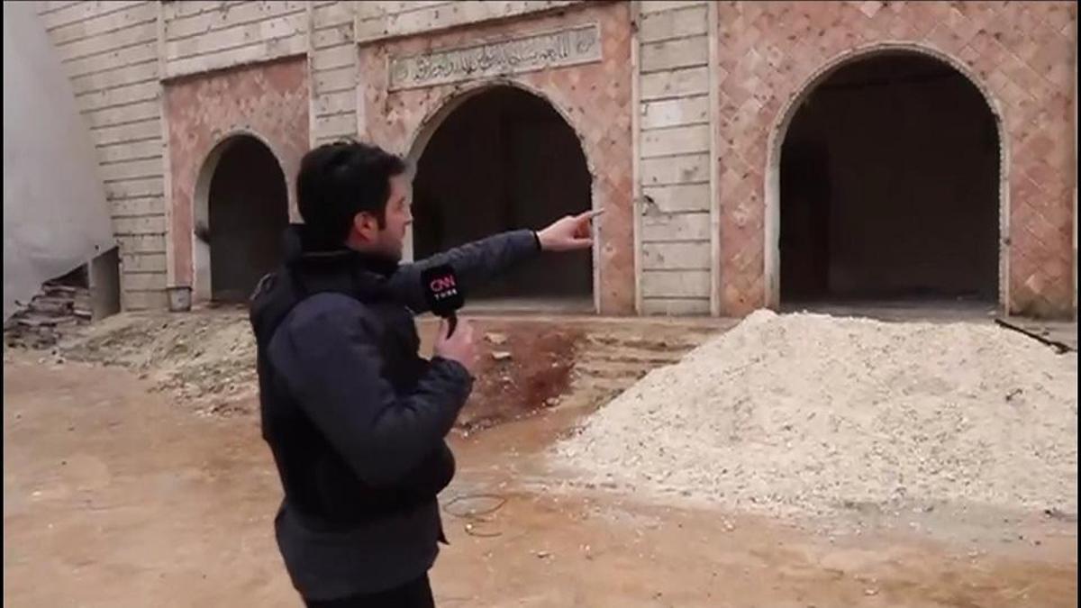 YPG'liler tarihi camiyi karargah yaptı!