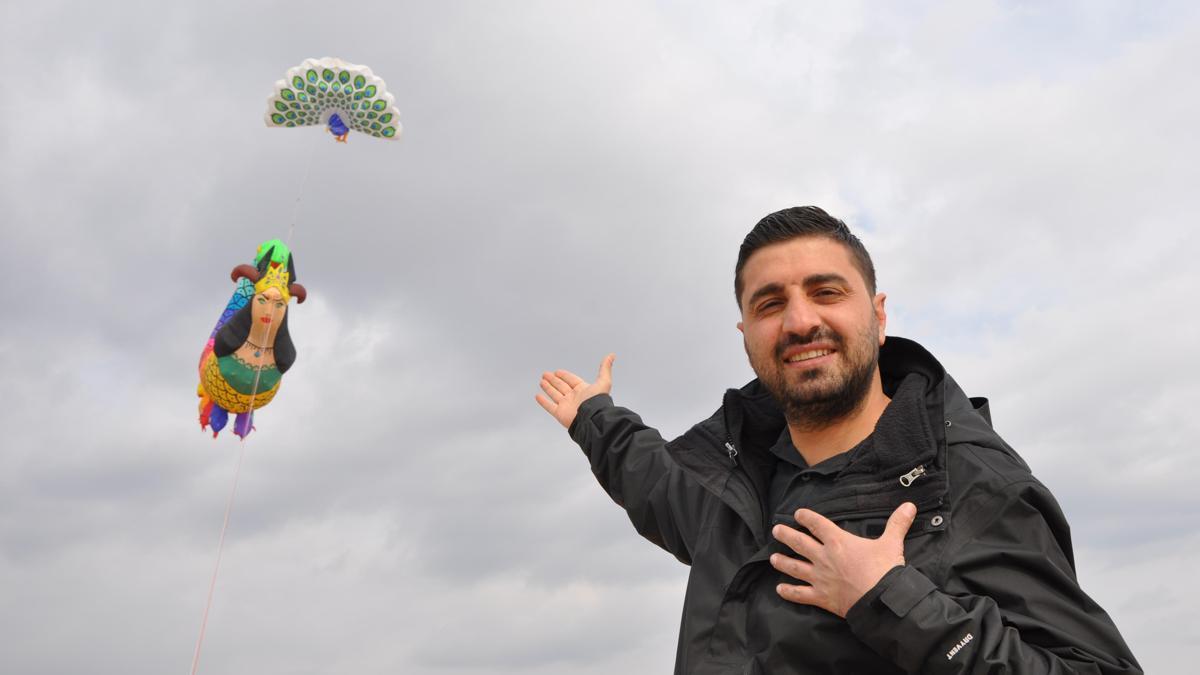 Dünya birincisi tavus kuşu uçurtmasıyla Türkiyeyi Katarda temsil edecek