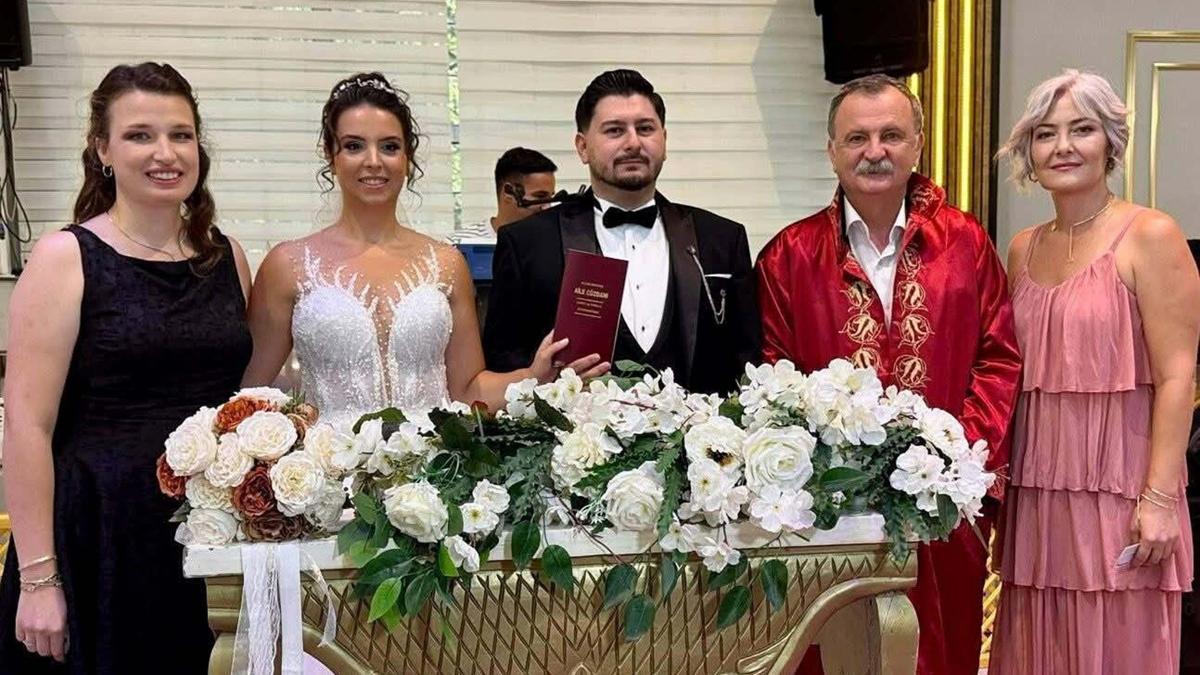 Yunusemre'de geçen yıl 1464 çiftin nikahı kıyıldı