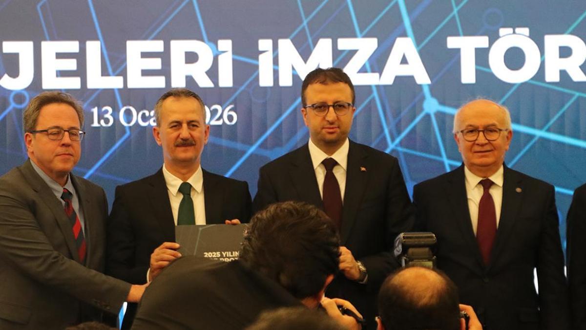 Savunma sanayiinde 14 Ar-Ge projesi için imza töreni