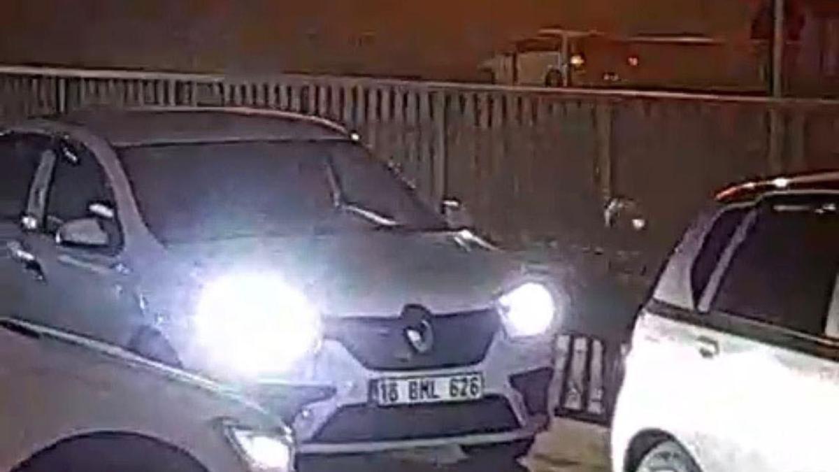 Marangozhanede çıkan yangını itfaiye söndürdü