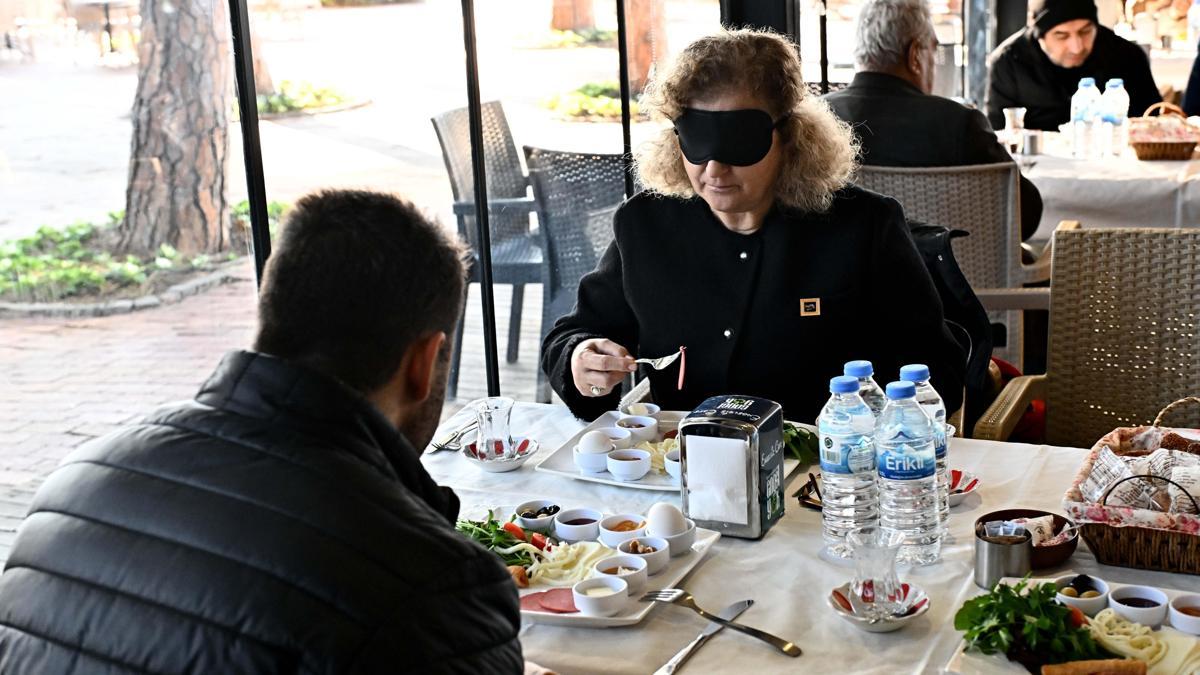 Muratpaşadan Beyaz Baston farkındalığı