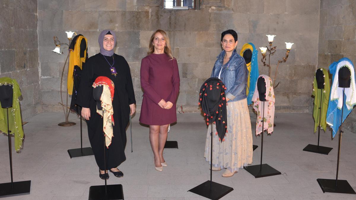 Türkan Şoray kirpiği, oyalarda motif olmuş