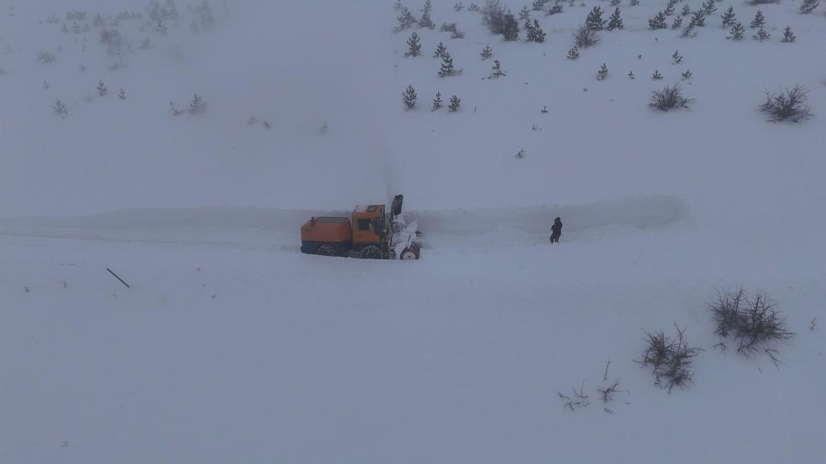 Elazığda 113 köy yolu kardan kapandı