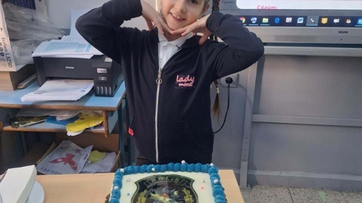 Şehit kızına sürpriz doğum günü kutlaması