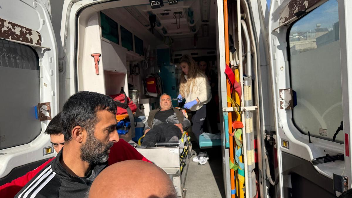 Sokak ortasında tartıştığı dayısını tabancayla vurdu