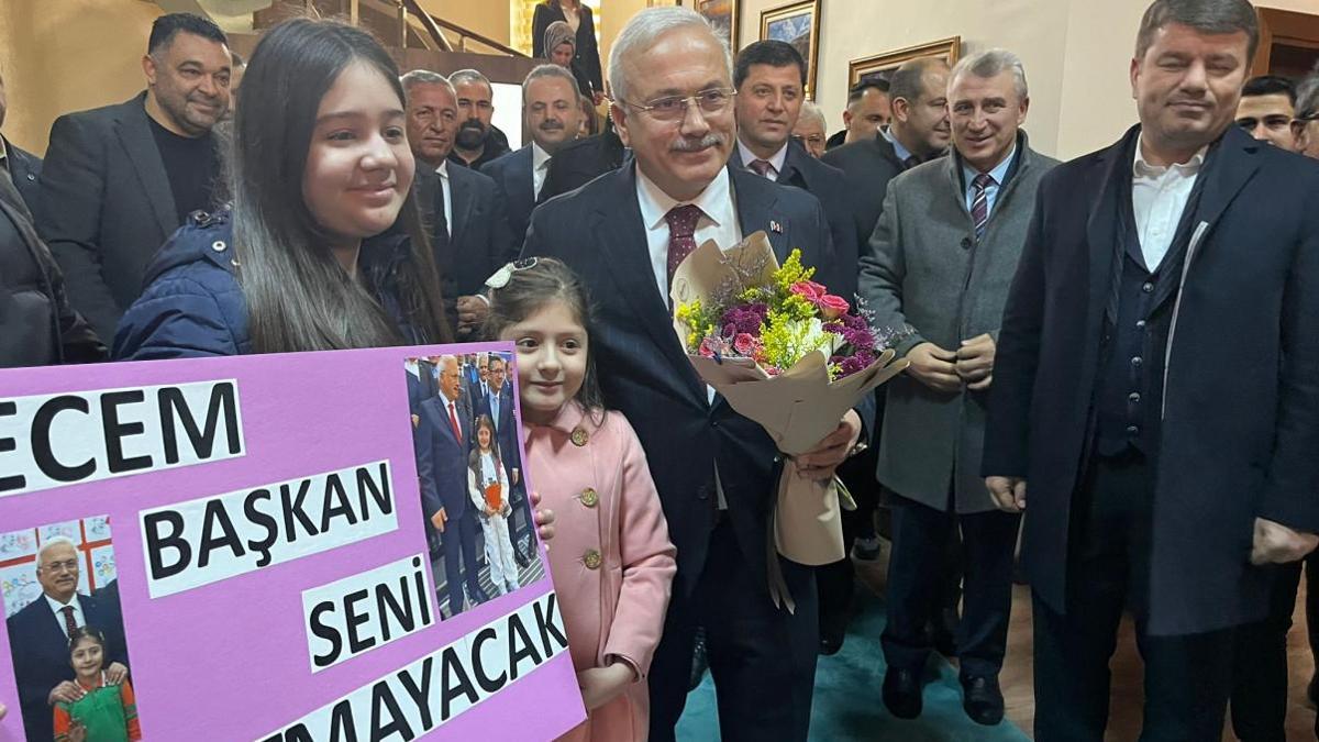 Vali Kumbuzoğlu, Aksaraya veda etti