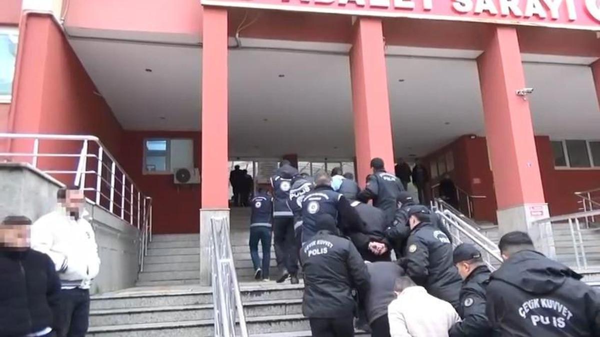 Kocaeli ve Iğdırda fuhuş operasyonu; 4 tutuklama, 6 kadın kurtarıldı
