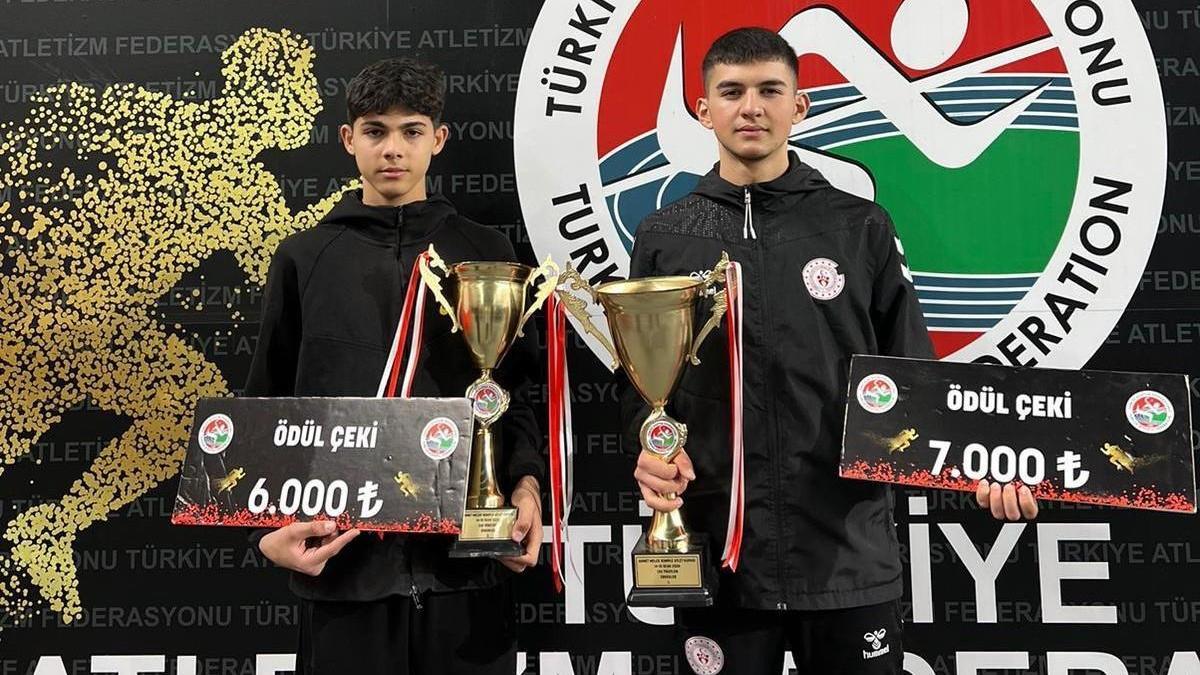 Osmaniyeli atletlerden İstanbulda çifte derece