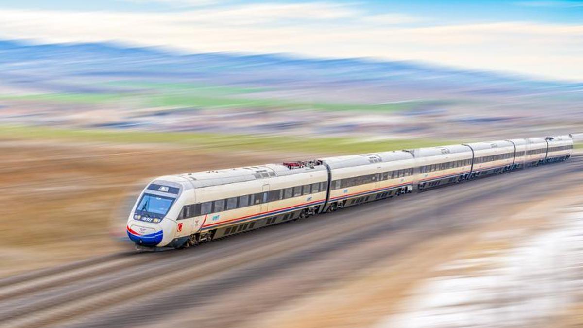YÜKSEK HIZLI TREN (YHT) BİLET FİYATLARI 2026| İstanbul-Ankara, Eskişehir-Konya ve Ankara-Sivas hatlarındaki fiyatları ne kadar oldu?