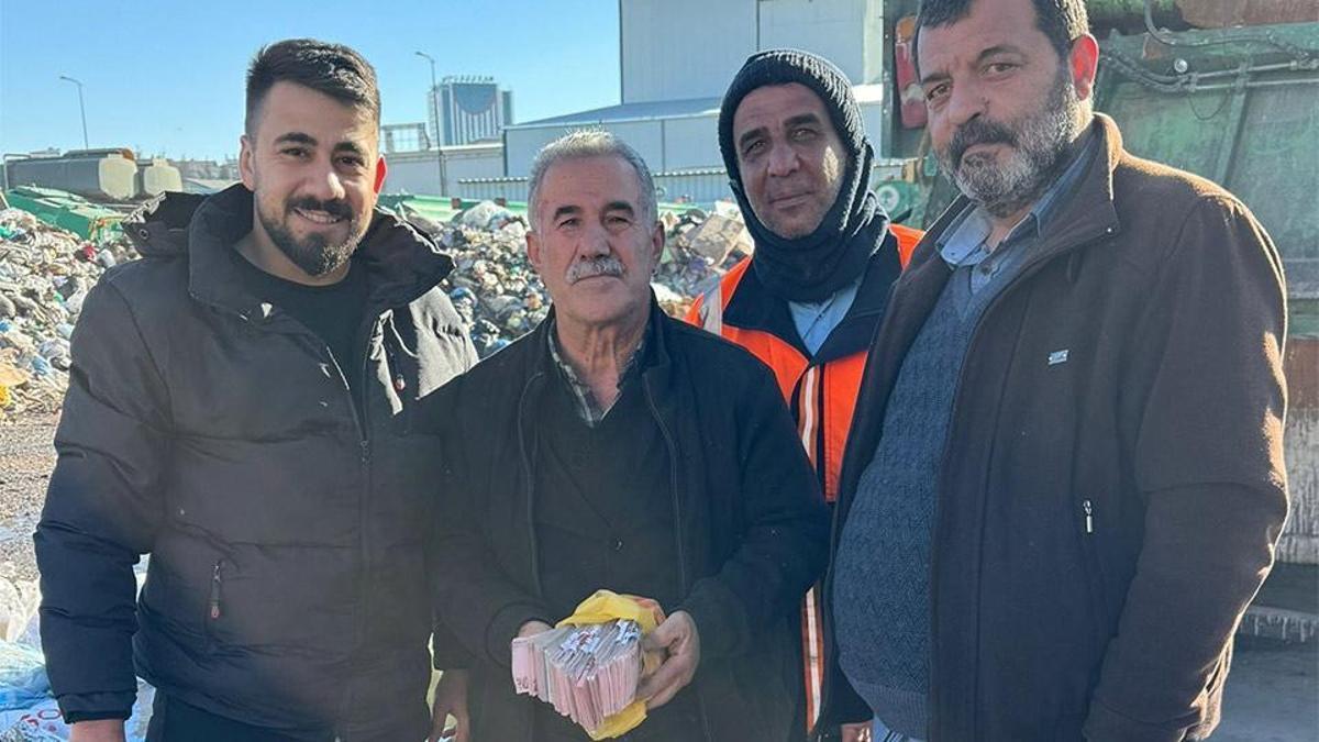 Bankada poşetten çöp çıkınca hayatının şokunu yaşadı