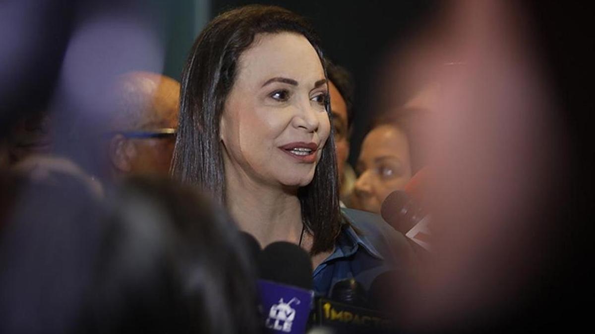 Venezuelalı muhalif lider Machado, Nobel Barış Ödülü'nü Trump'a sundu