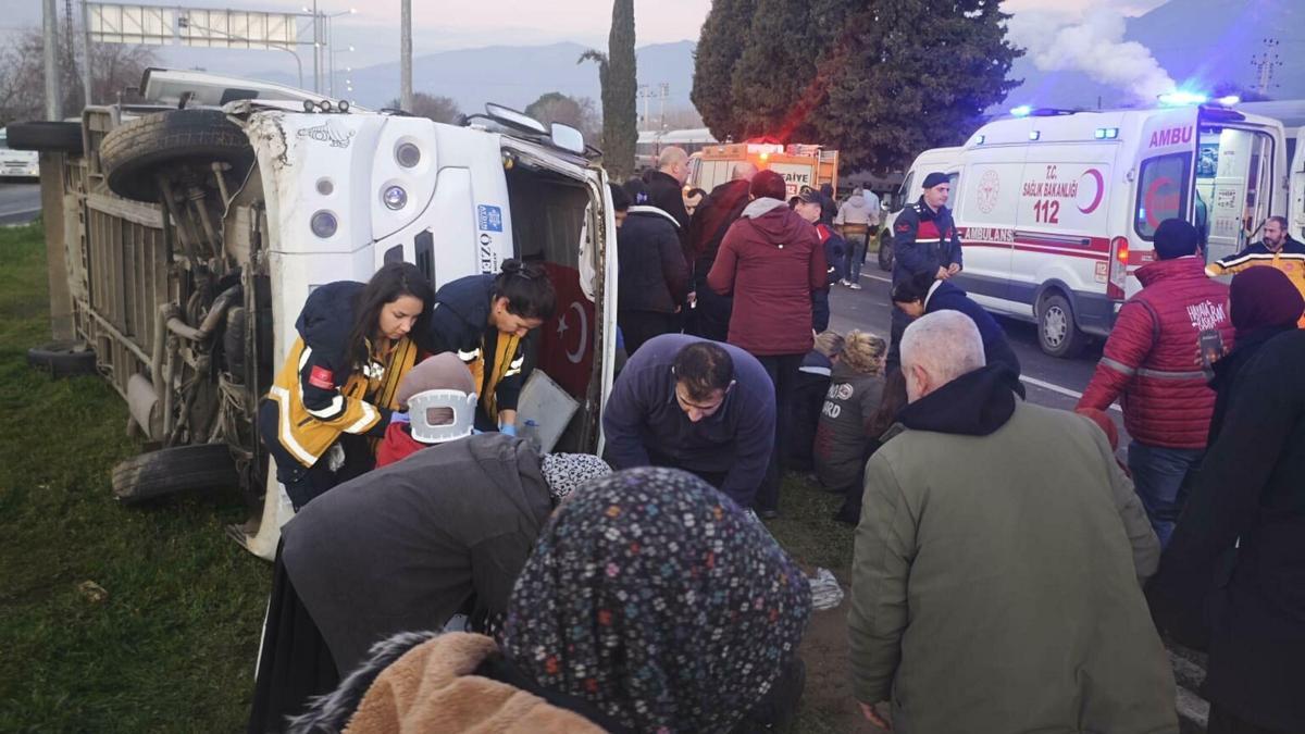 Aydın'da işçi servis minibüsü devrildi; 16 yaralı