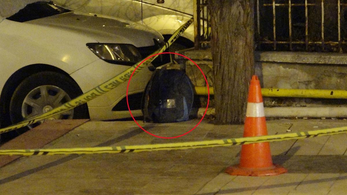 Fünye ile patlatılan çantadan motosiklet çadırı çıktı