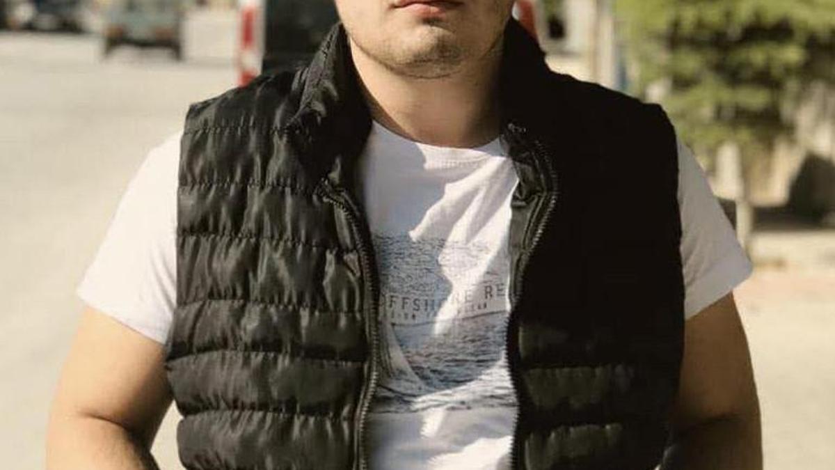 Kız kardeşini öldürüp, annesini yaraladıktan sonra intihar etti