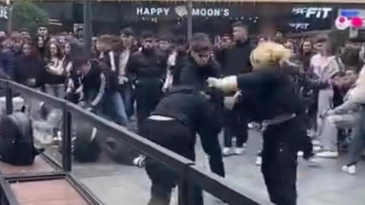 Maltepede kadınlar saç saça, baş başa birbirine girdi