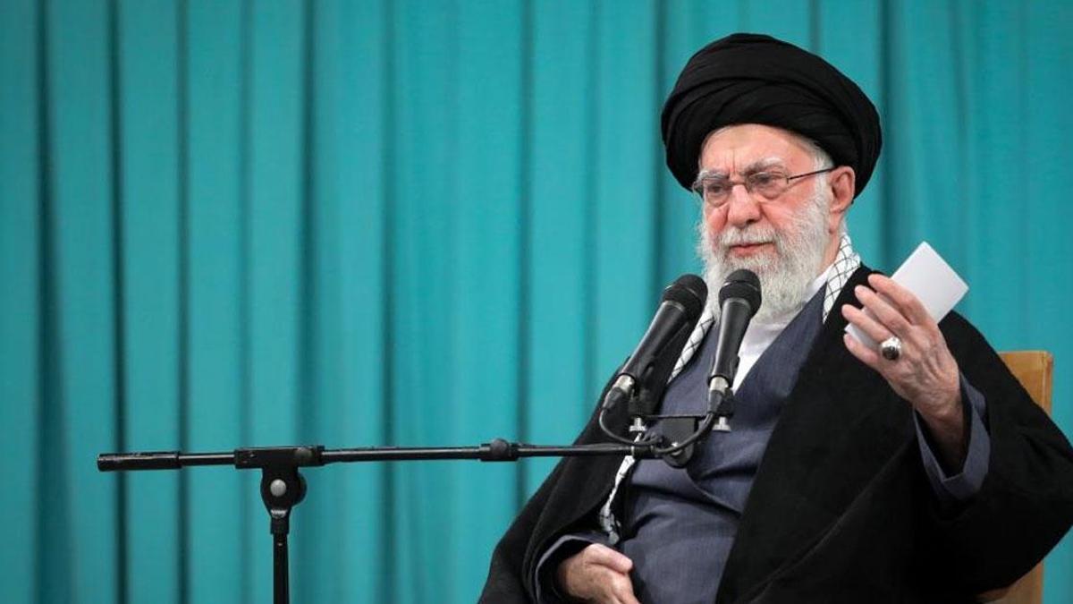 İran dini lideri Hamaney'den itiraf gibi sözler: 'Protestolarda binlerce kişi öldü'