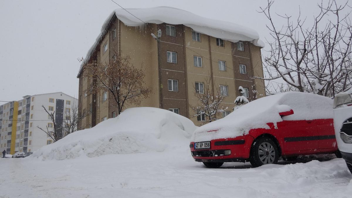 Bitliste 128 yerleşim yeri ulaşıma kapandı