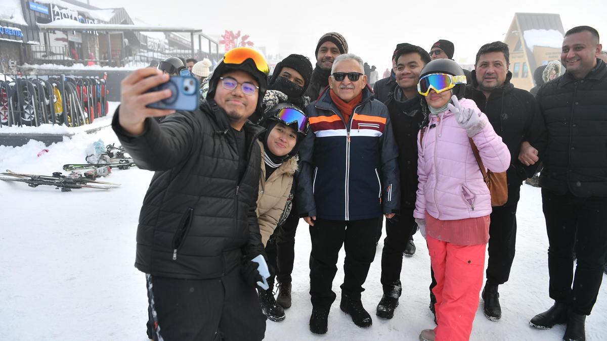 Başkan Büyükkılıç, Erciyeste vatandaşlar ile bir araya geldi