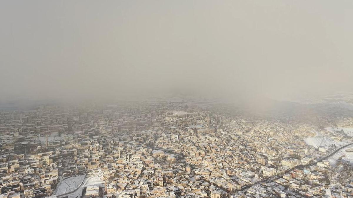 Kar altındaki Mardin, dronla görüntülendi