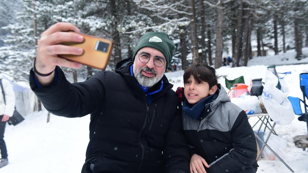 Bursada çocuklara karne hediyesi; Alaçam Kar Festivali