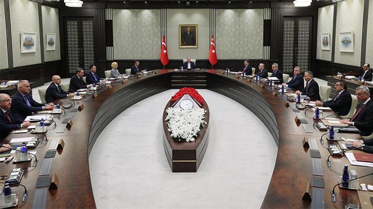 SON DAKİKA.. Kabine toplantısı başladı!