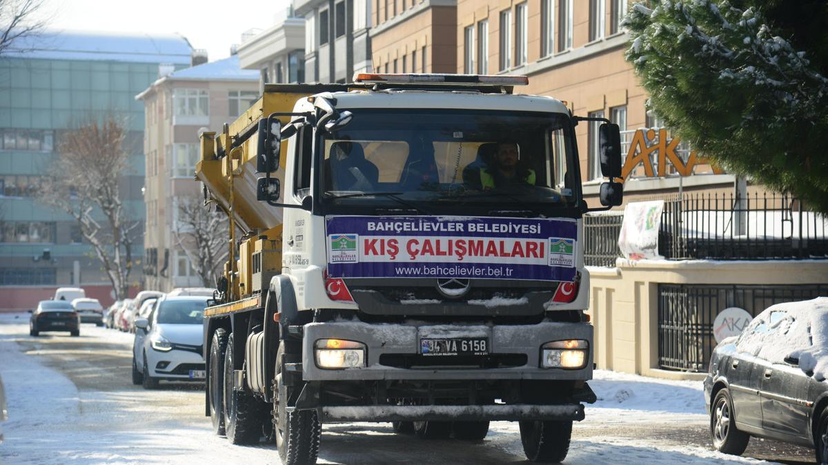 Bahçelievlerde kar mesaisi