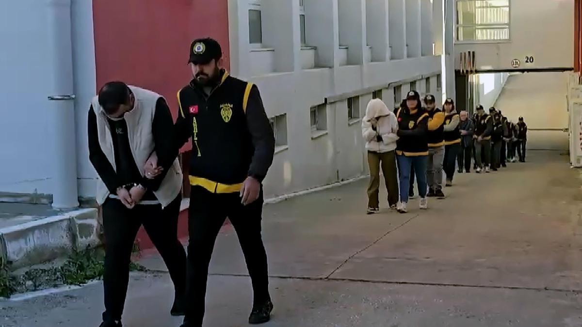 Masaj salonlarına fuhuş operasyonu; 14 tutuklama