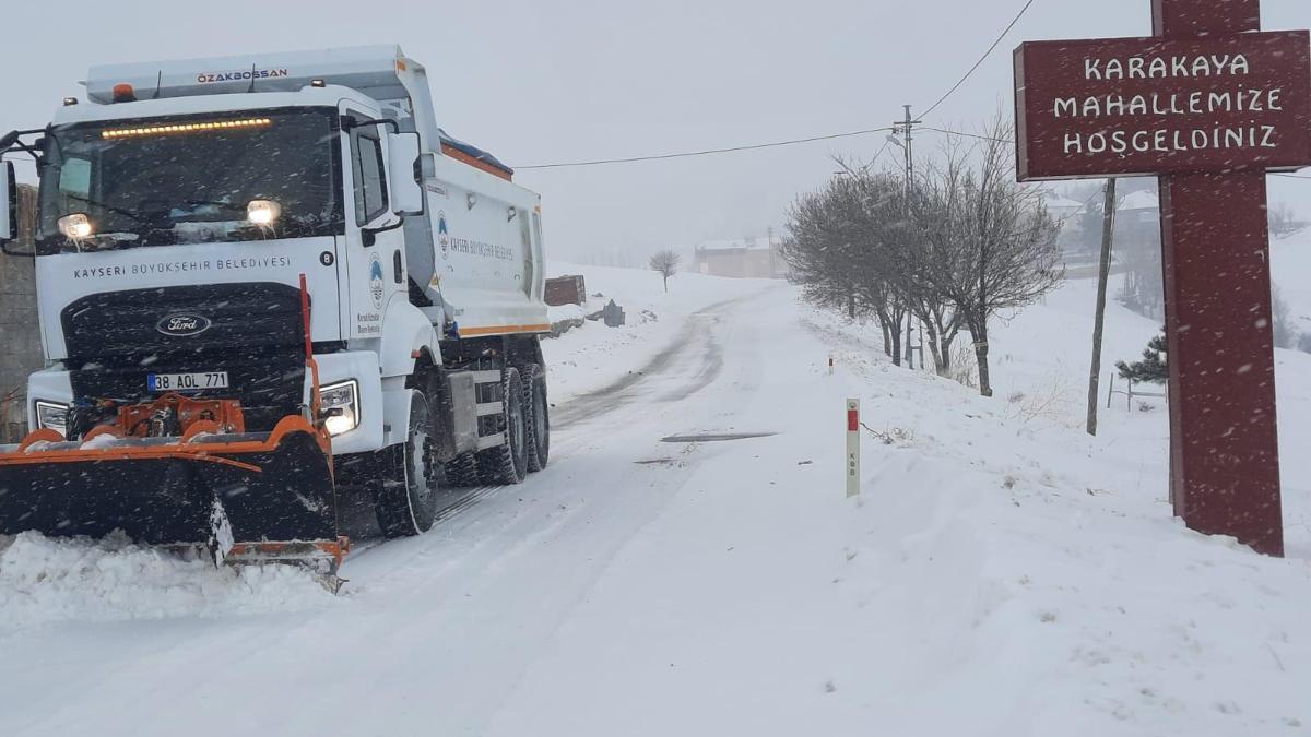 Kayseri'de 8 mahalle yolu ulaşıma açıldı