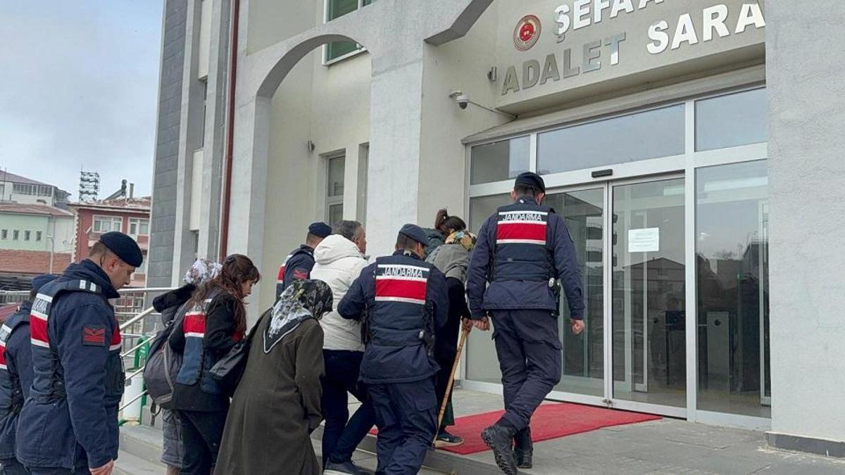 Ölen kardeşinin yerine geçti... 21 yıl boyunca devleti dolandırmış!