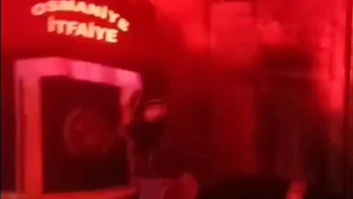 Osmaniyede elektrik ve su tesisat malzemesi satan iş yerinde yangın