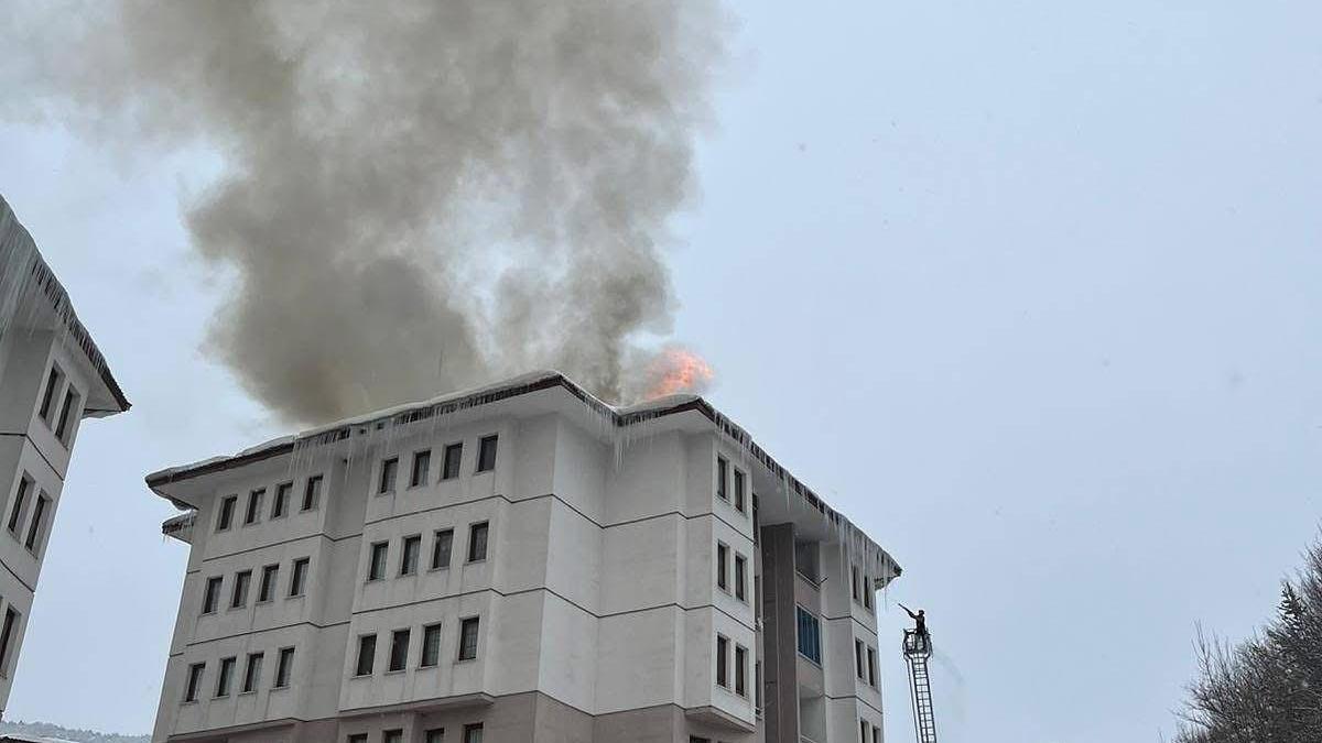 Ordu'da çatı yangını paniğe neden oldu