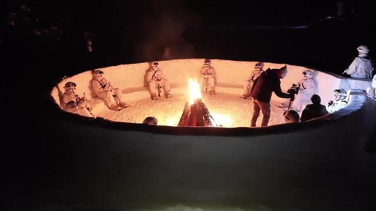 TSKnın karda eğitimi CNN TÜRKte! Gecenin ayazına, karanlığına meydan okuyan Türk askeri