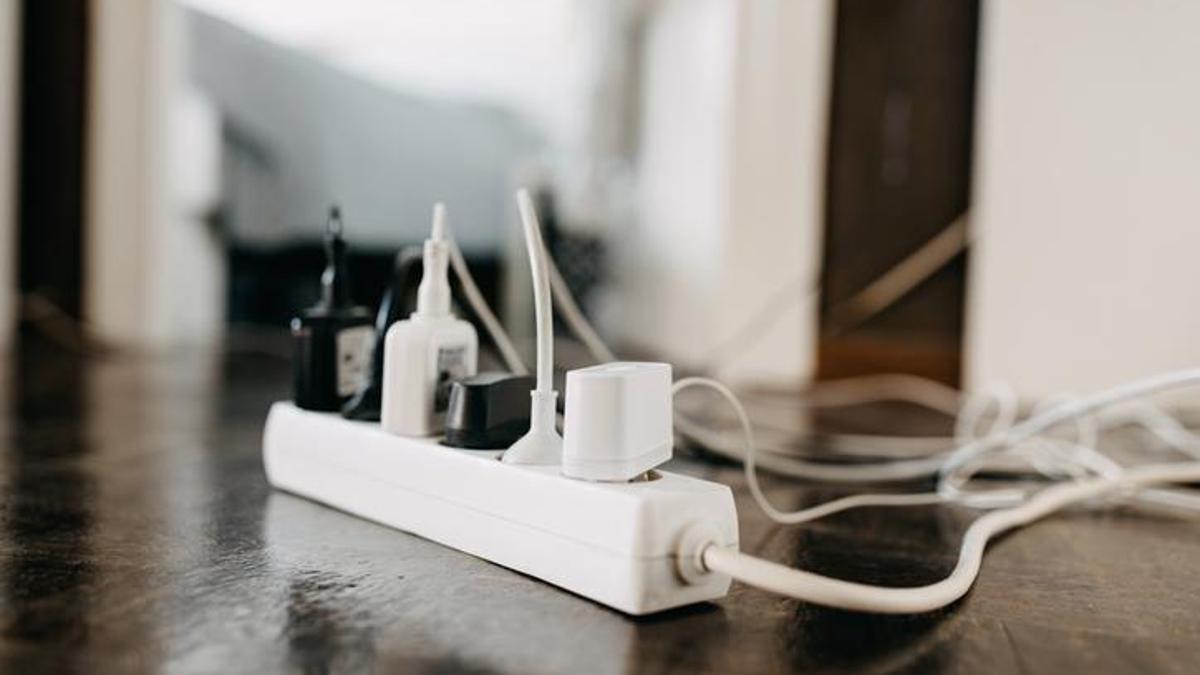 Elektrik ustaları açıkladı: Bu cihazları sakın fişte bırakmayın