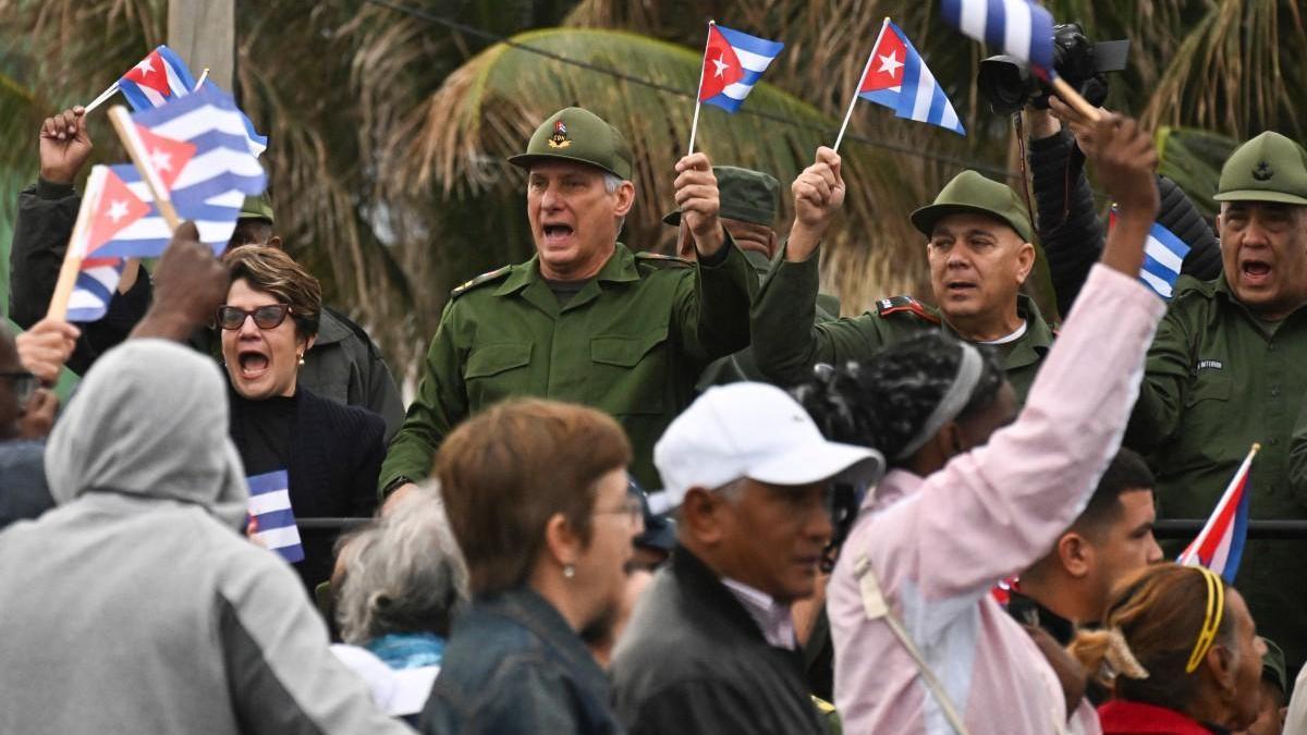 ABD ile gerilim tırmanırken Küba'da tatbikat hareketliliği!