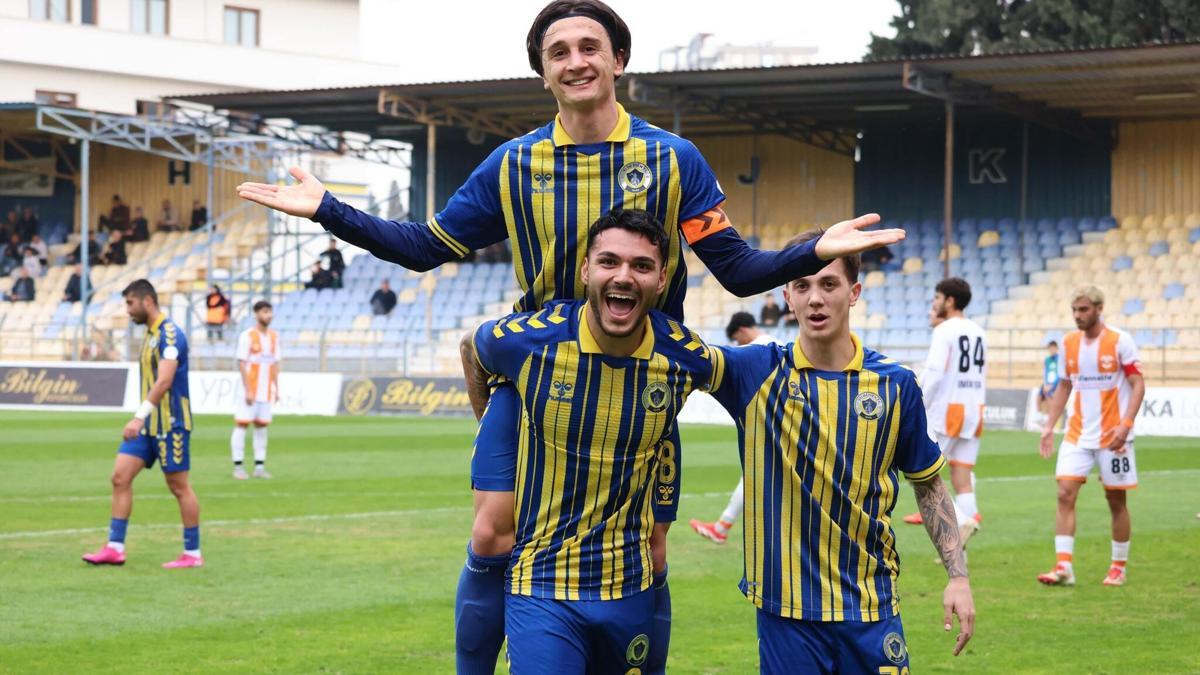 Menemen FK seriye taktı