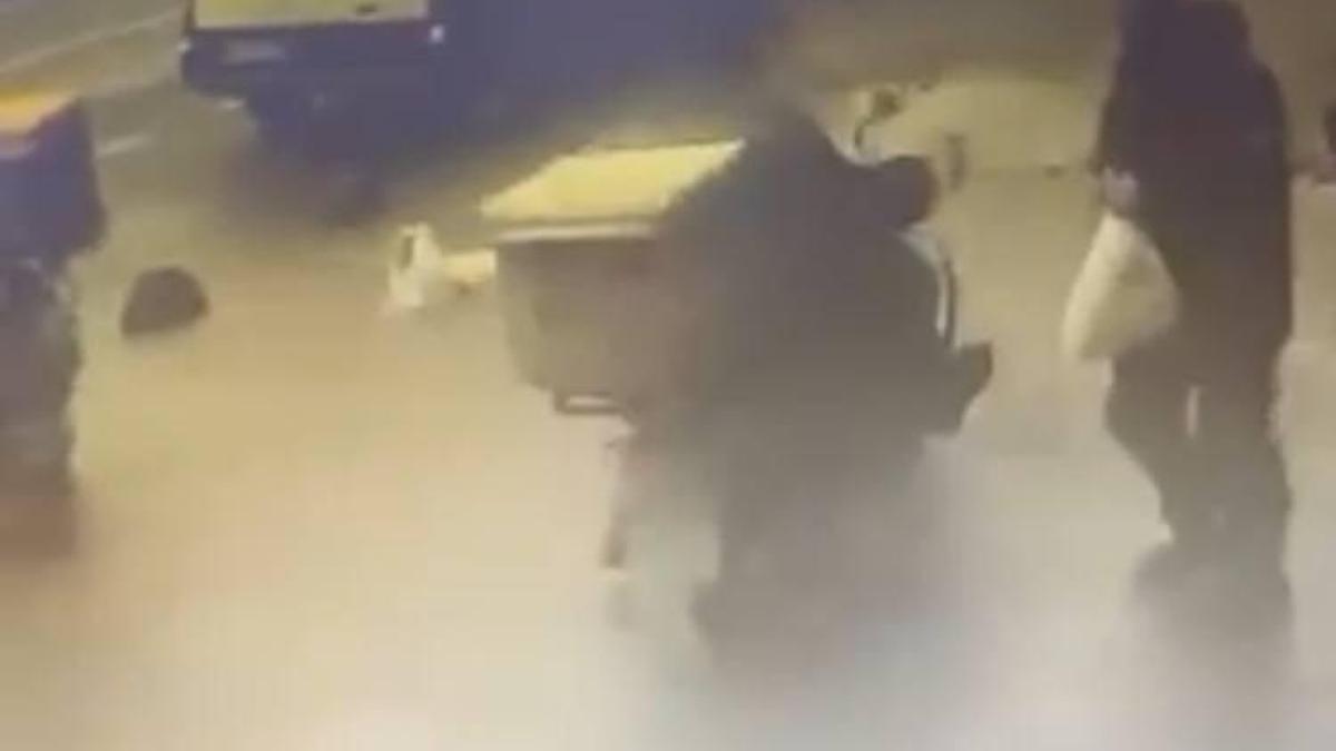 İstanbul - Bahçelievler'de polis, kaçan şüpheliyi motokuryenin arkasına binerek yakaladı