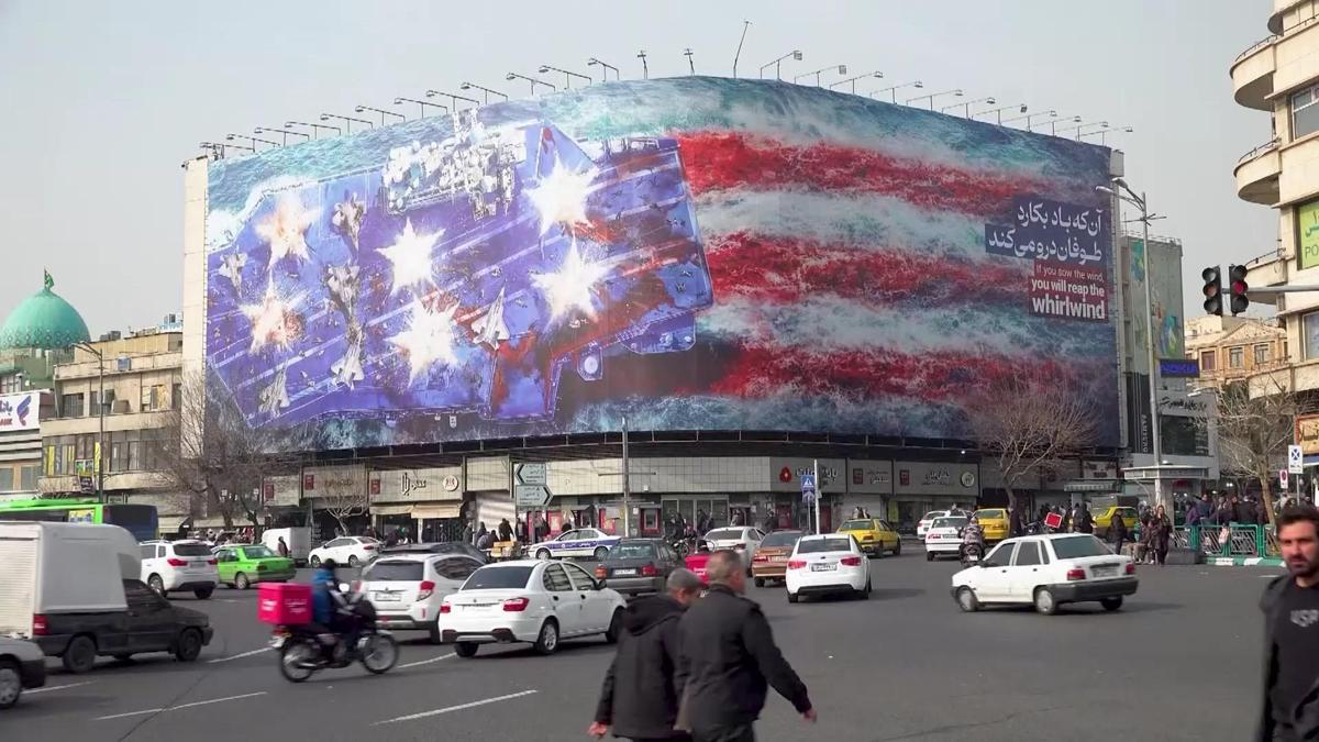 İrandan Trumpa açık tehdit! Krizi tırmandıran billboard: Rüzgâr eken, fırtına biçer