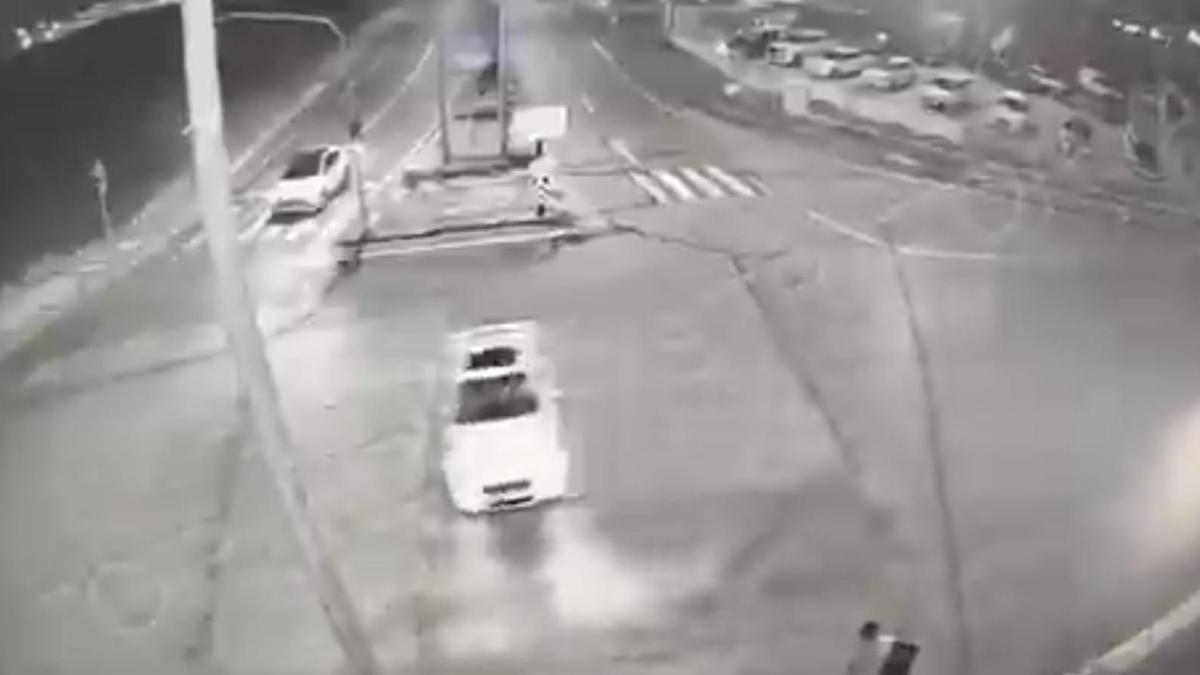 Ankarada trafikte drif atan 2 sürücü yakalandı