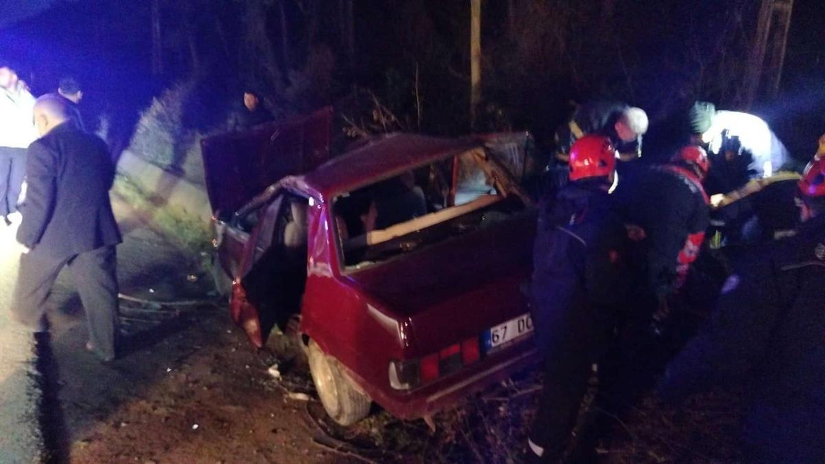 Otomobil, kaza yapan araca çarptı; 5 yaralı